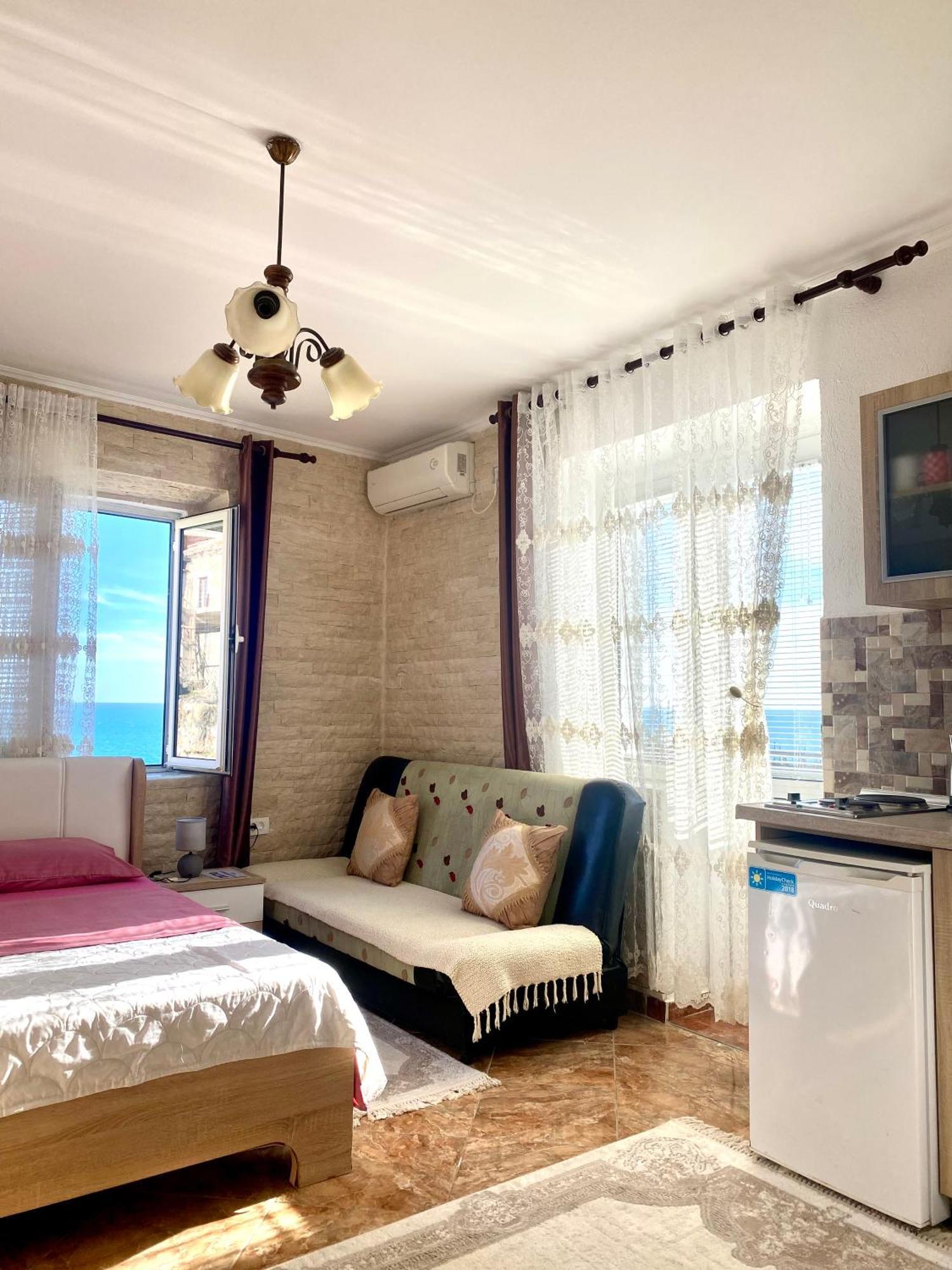 Apartments Zuto Ulcinj Exterior photo