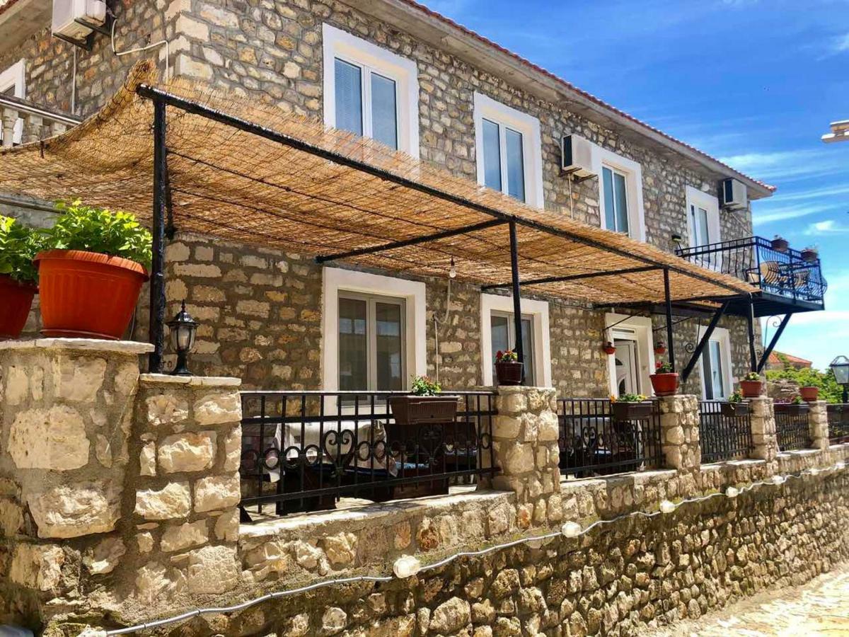 Apartments Zuto Ulcinj Exterior photo